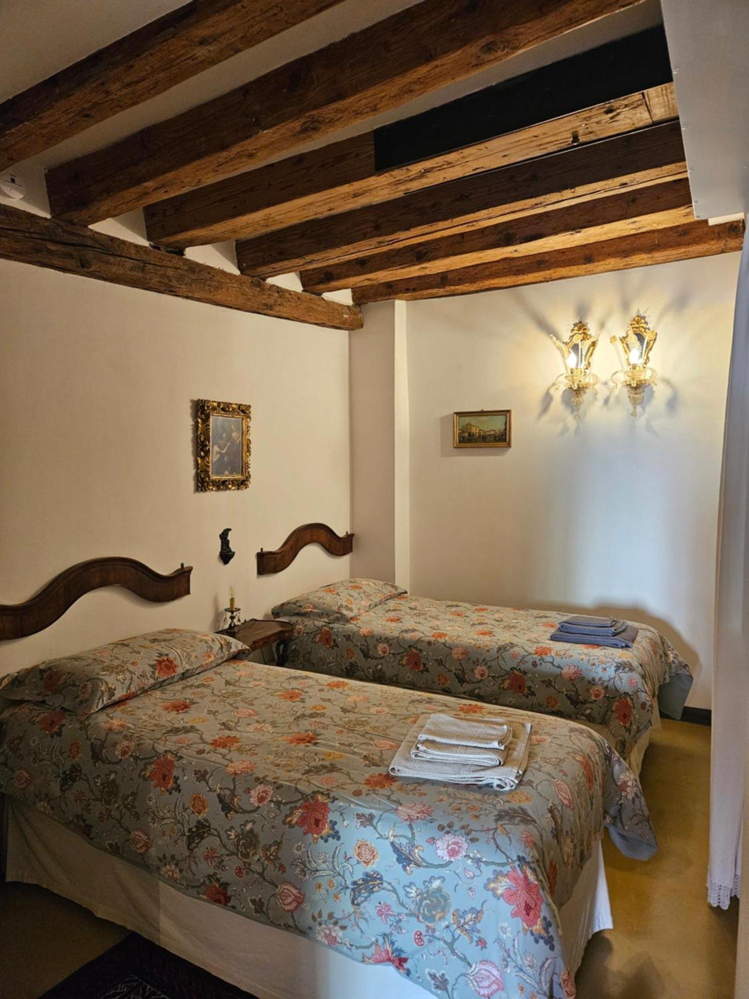 Casanova Apartment Venesia Bagian luar foto